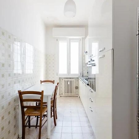 Spaziosa Matrimoniale Nel Centro Di Modena Apartment Exterior photo